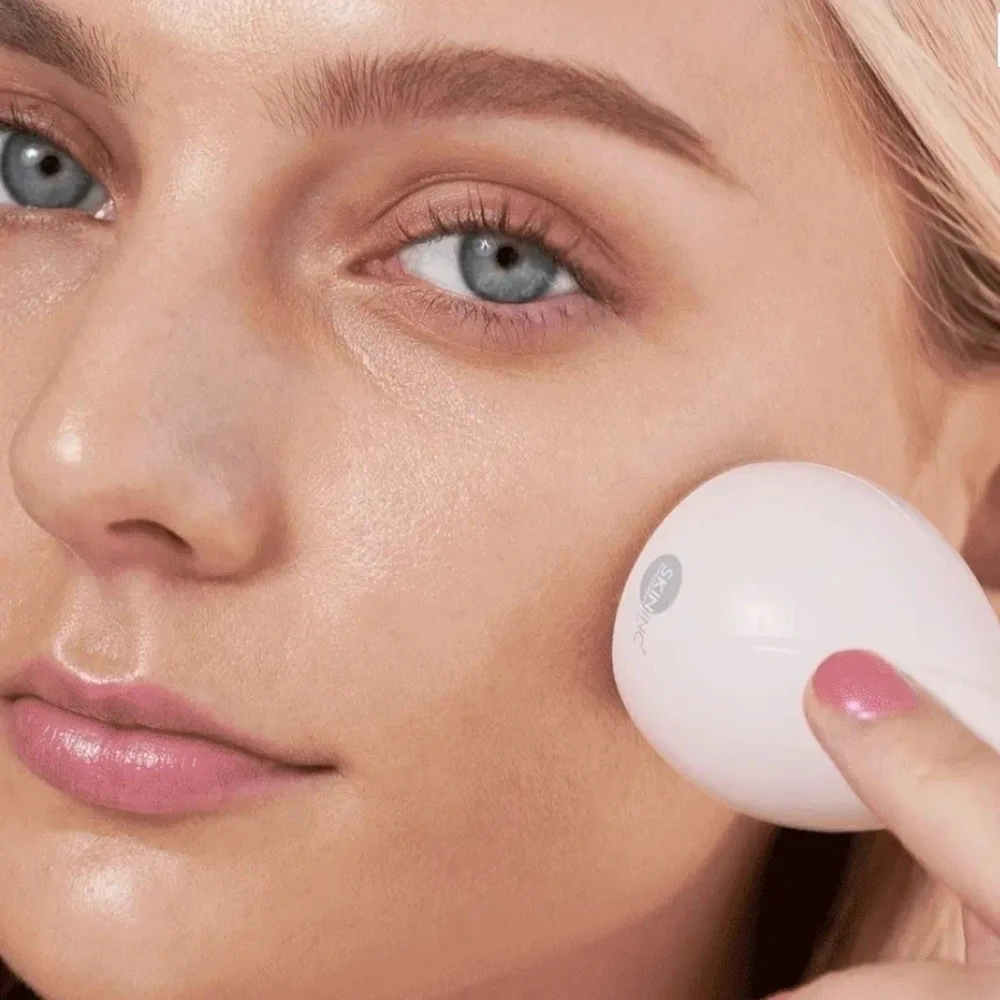 NIB Cryo-Ice Sake Roller (BLUSH EDITION)